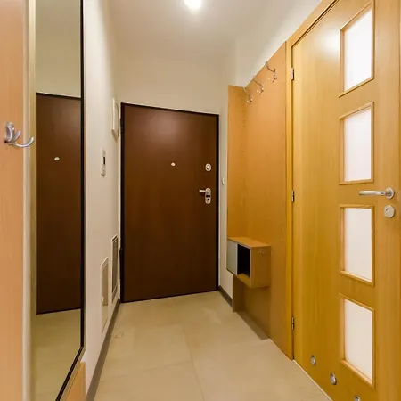 Family - Private Parking קרקוב